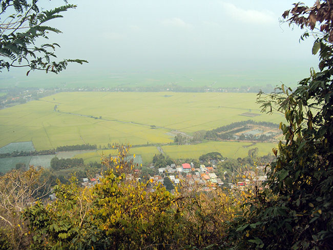 du lich, Cánh đồng bát ngát nhìn từ Đỉnh Núi Sam