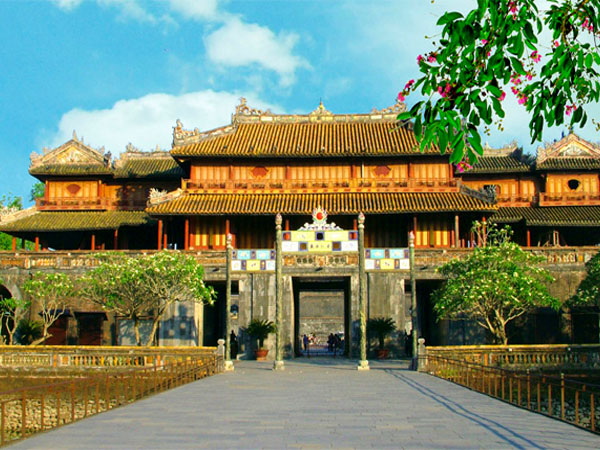 du lich,Du lịch Đà Nẵng – Hội An – Huế – Động Thiên Đường – Vũng Chùa 